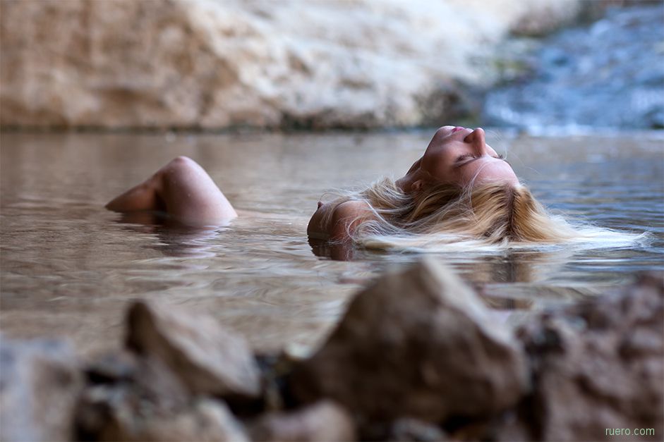 По глади воды