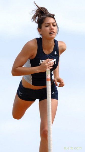 Alison Stokke: красота через спорт