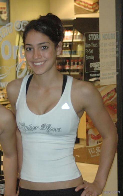 Alison Stokke: красота через спорт