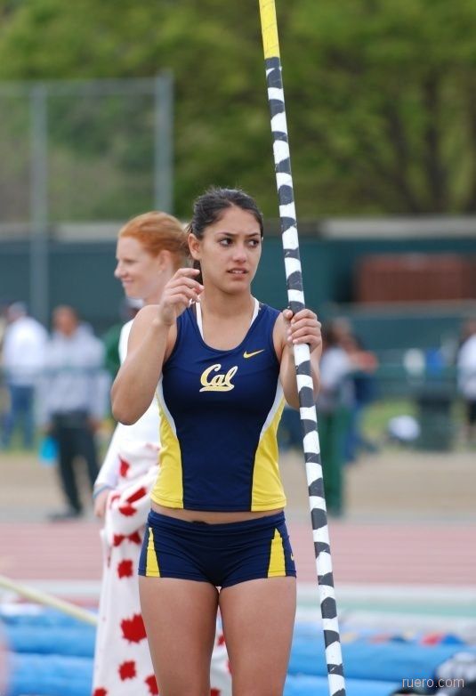 Alison Stokke: красота через спорт
